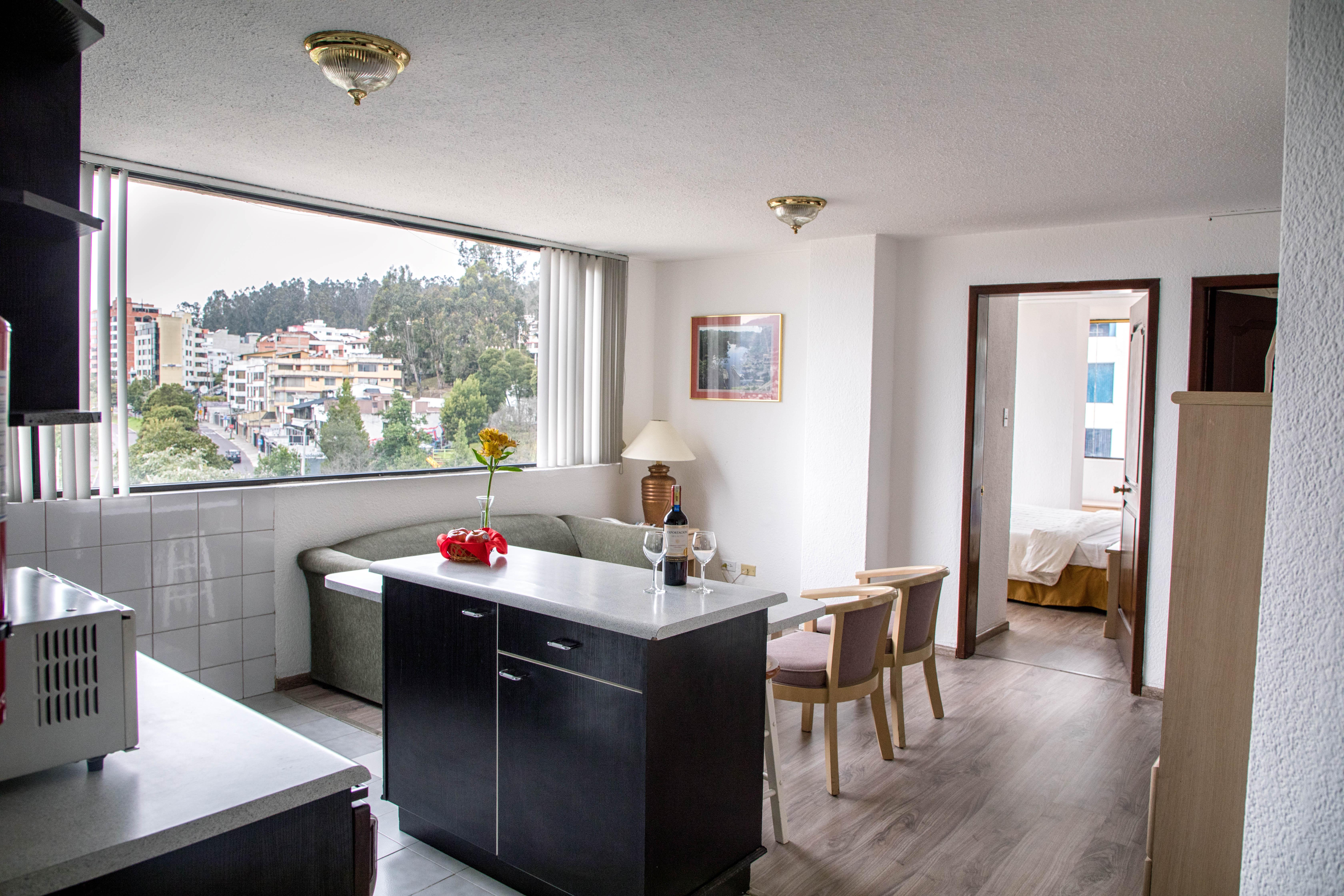 Stanford Suites Hotel Quito Esterno foto