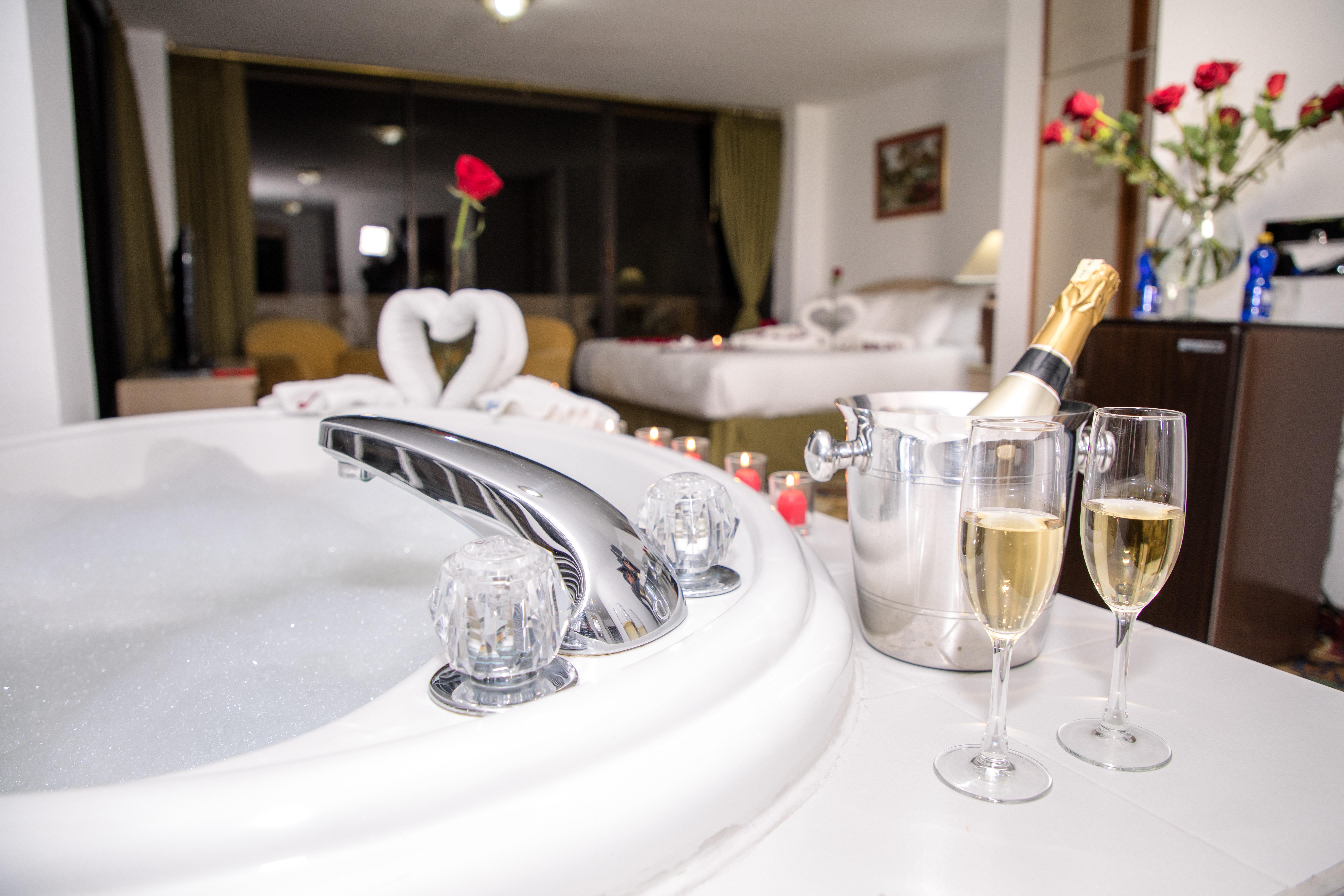 Stanford Suites Hotel Quito Esterno foto