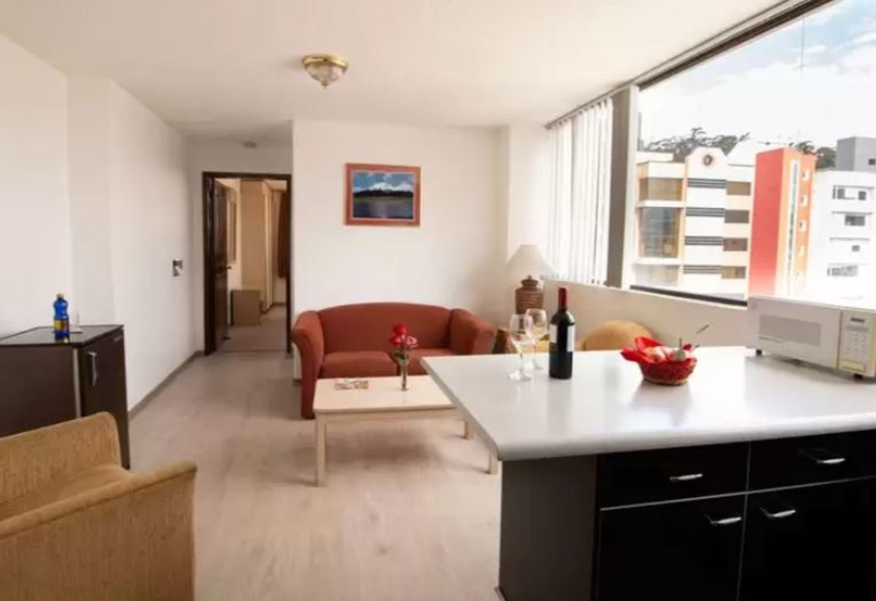 Stanford Suites Hotel Quito Esterno foto