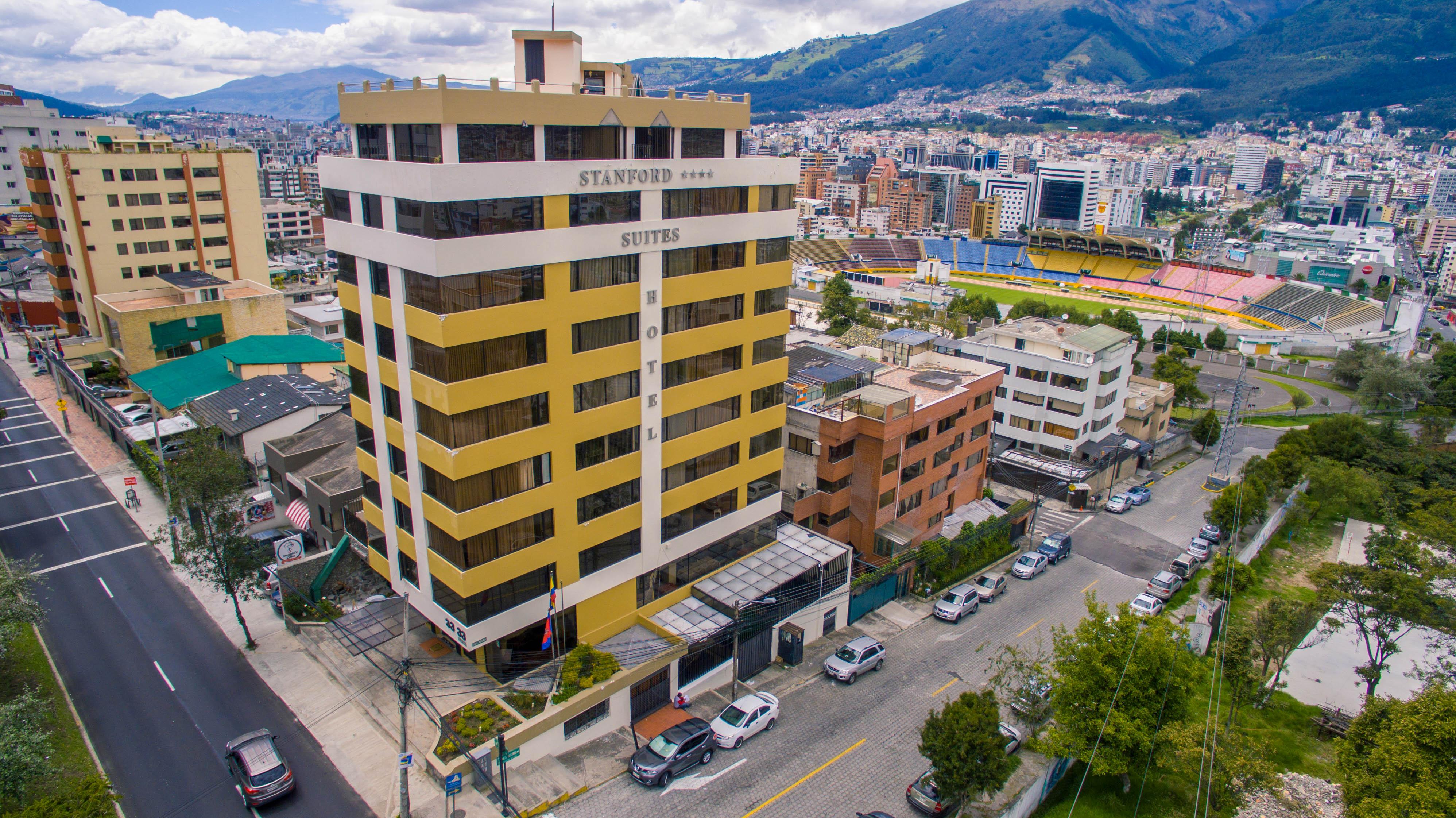Stanford Suites Hotel Quito Esterno foto