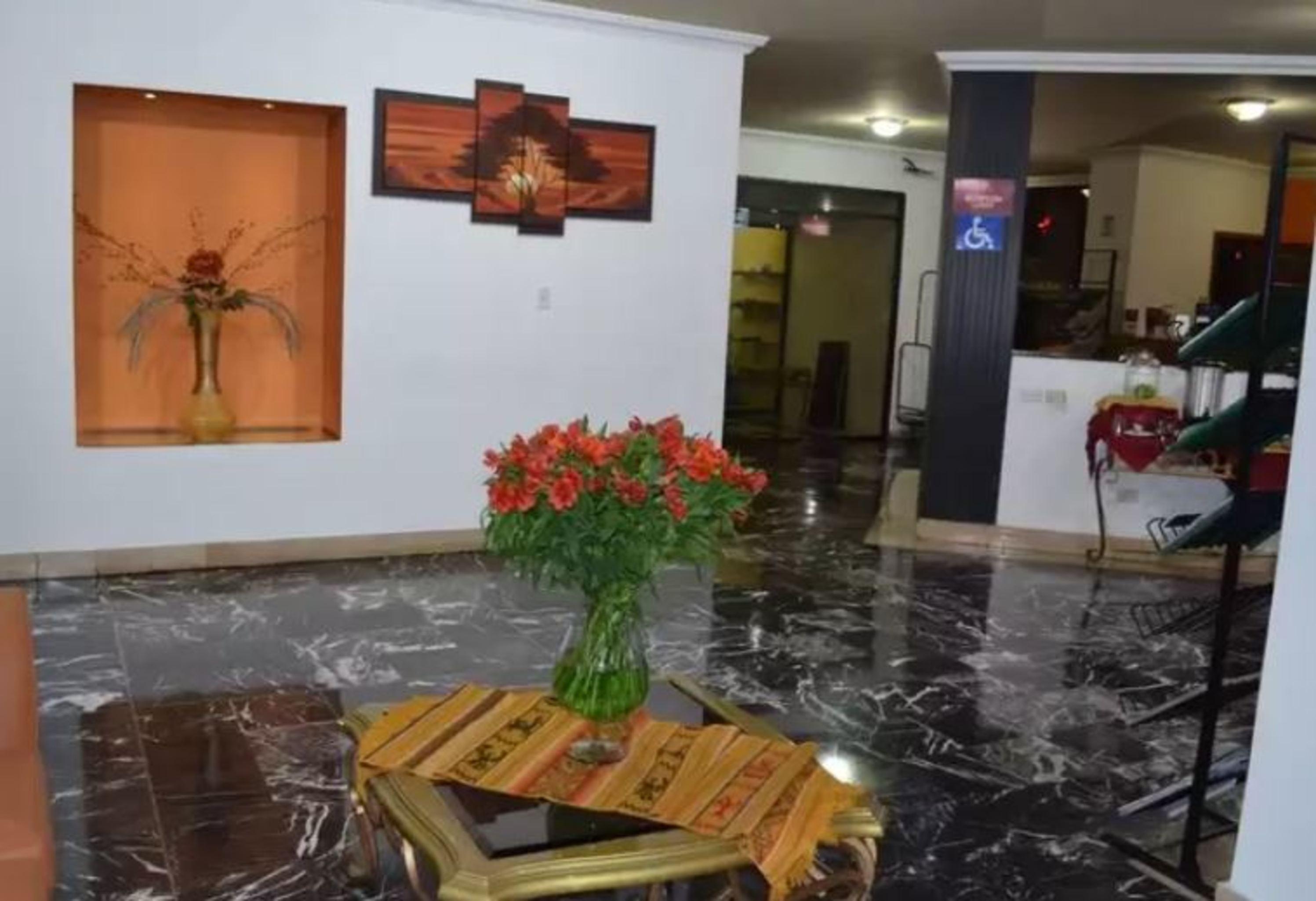 Stanford Suites Hotel Quito Esterno foto