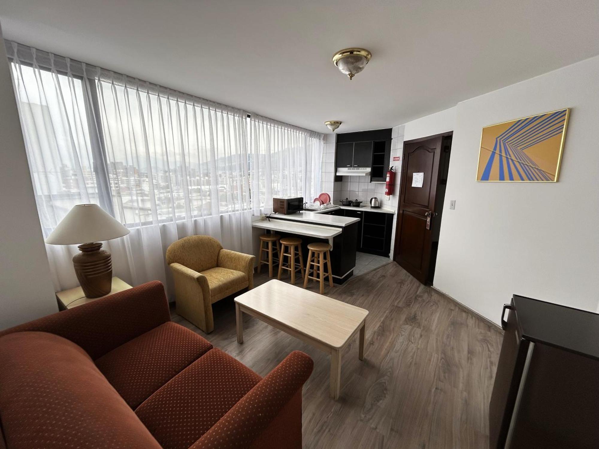 Stanford Suites Hotel Quito Esterno foto