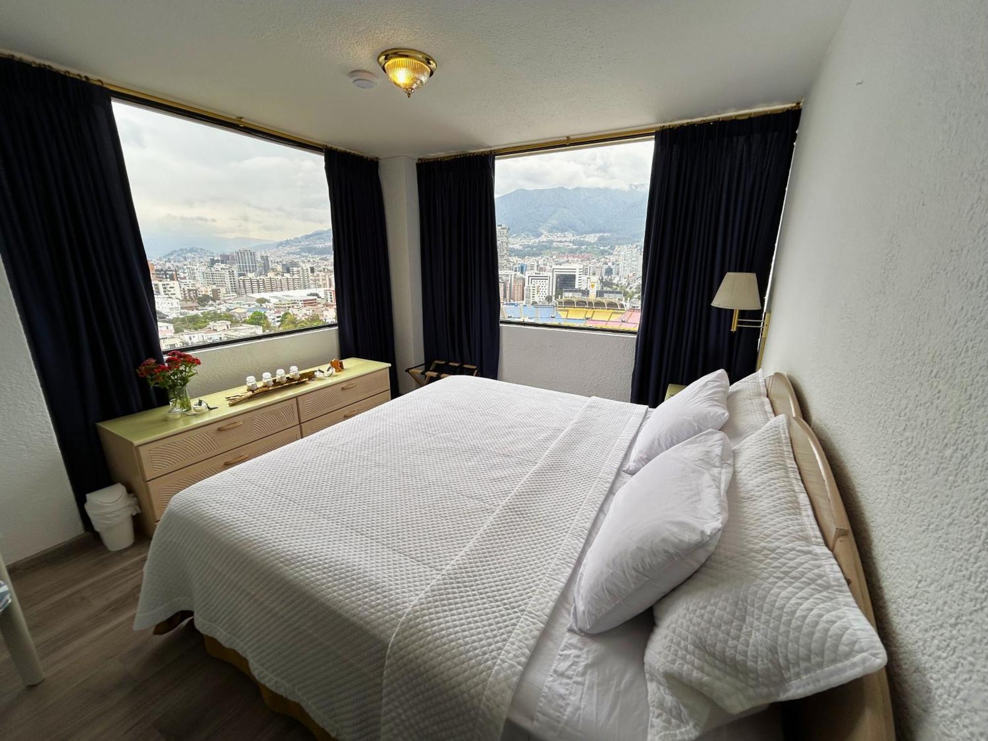 Stanford Suites Hotel Quito Camera foto