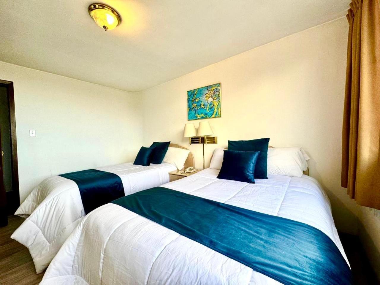Stanford Suites Hotel Quito Esterno foto