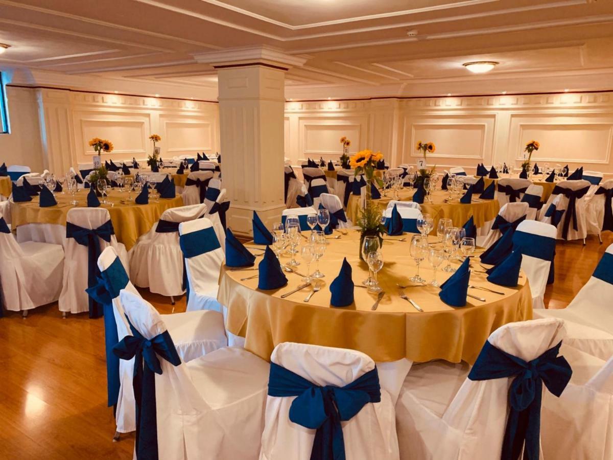 Stanford Suites Hotel Quito Esterno foto